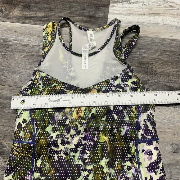 Lululemon Running In The City Green Women 2 Mesh Floral Pistachio Sport Tank Top - Picture 5 of 7